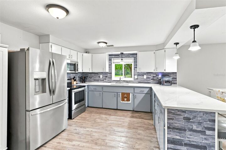 Property Photo:  1518 Dickens Road  FL 33898 