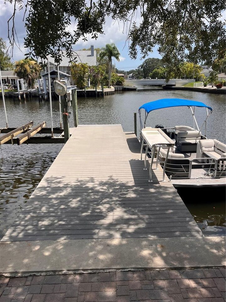 Property Photo: 378 Westwinds Drive FL 34683