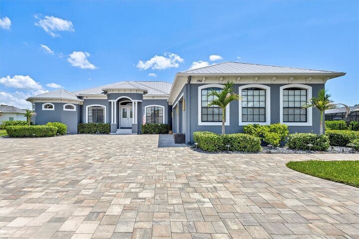 Property Photo: 1911 148th Court E FL 34212