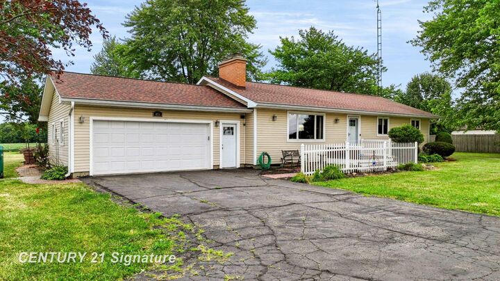 Property Photo: 455 S Vernon Road MI 48817