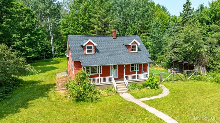 Property Photo:  43097 Superior Road  MI 49931 