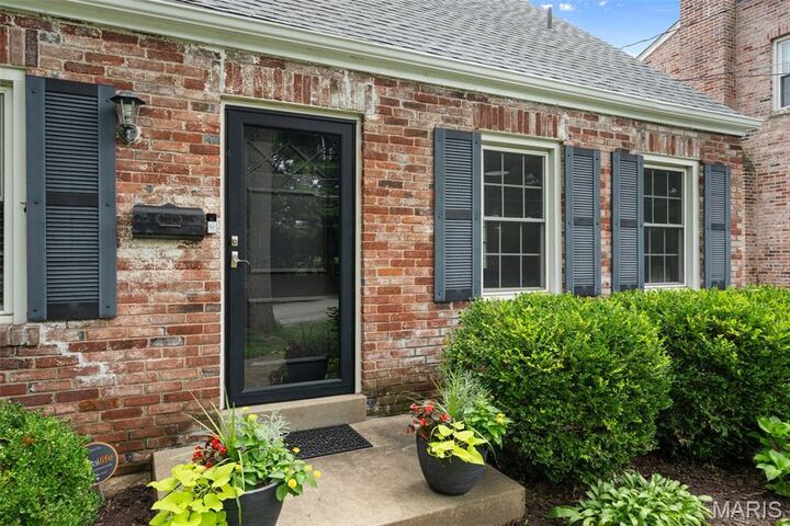Property Photo:  436 Couch Avenue  MO 63122 