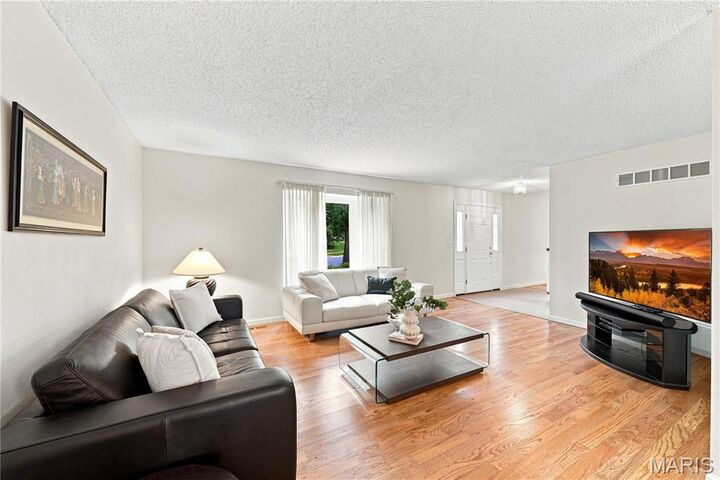 Property Photo: 2175 Parasol Drive MO 63017