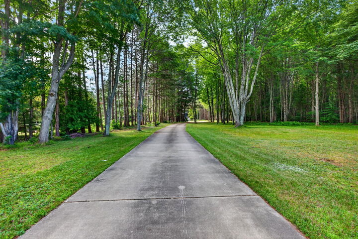 Property Photo:  2515 W Giles Road  MI 49445 