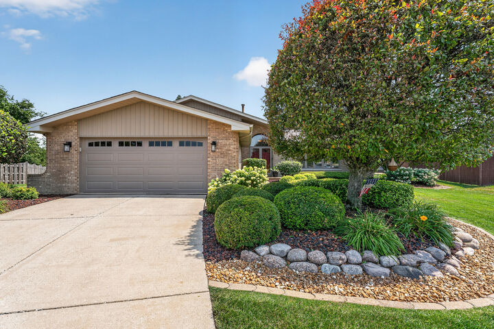 Property Photo:  11723 Hidden Brook Court  IL 60467 