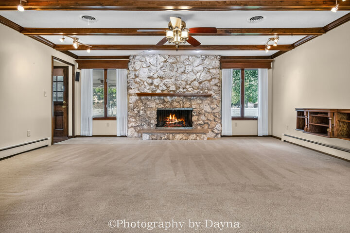 Property Photo:  655 West End Drive  IL 60950 