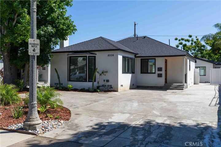 Property Photo:  8006 Glider Avenue  CA 90045 