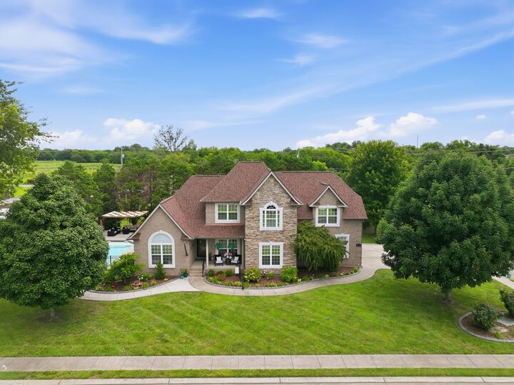Property Photo: 2725 Aristocrate Dr TN 37128
