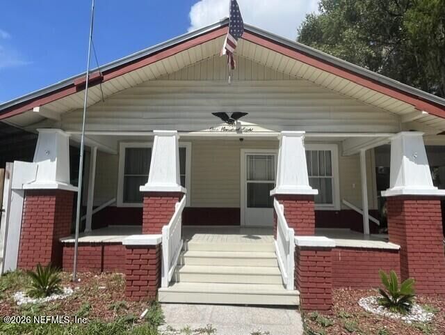 Property Photo: 108 Fern Street FL 32177