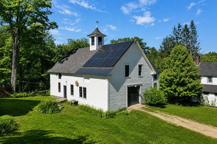 Property Photo:  10 Mountain Road  NH 03883 