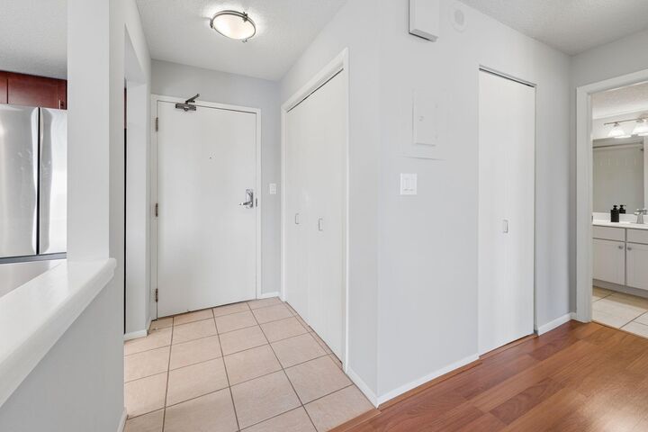 Property Photo: 110 1st Avenue NE F704 MN 55413