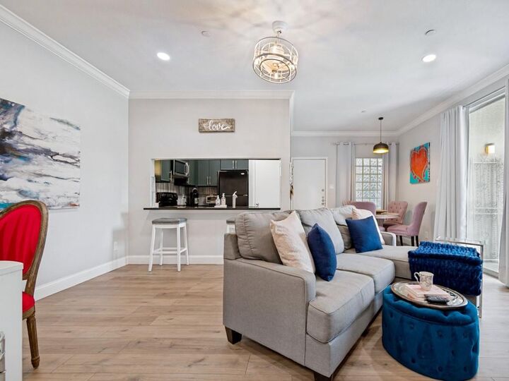 Property Photo:  4221 Cole Avenue 108  TX 75205 