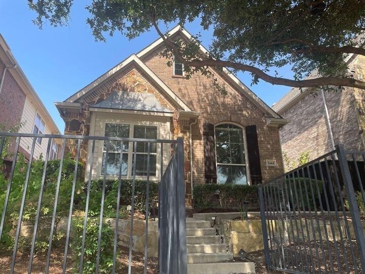 Property Photo: 2444 Sunderland Lane TX 75067