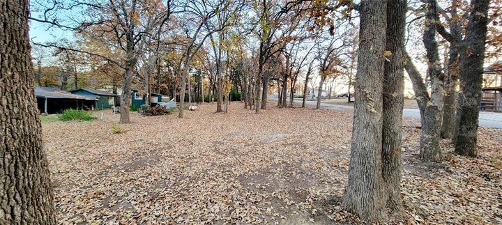 Property Photo:  1963 Hillcrest Circle  TX 76245 