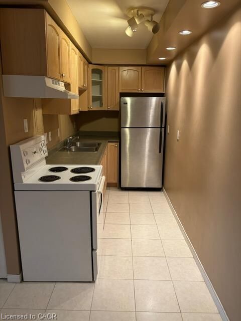 Property Photo:  30 Summit Avenue 604  ON L8V 2R8 