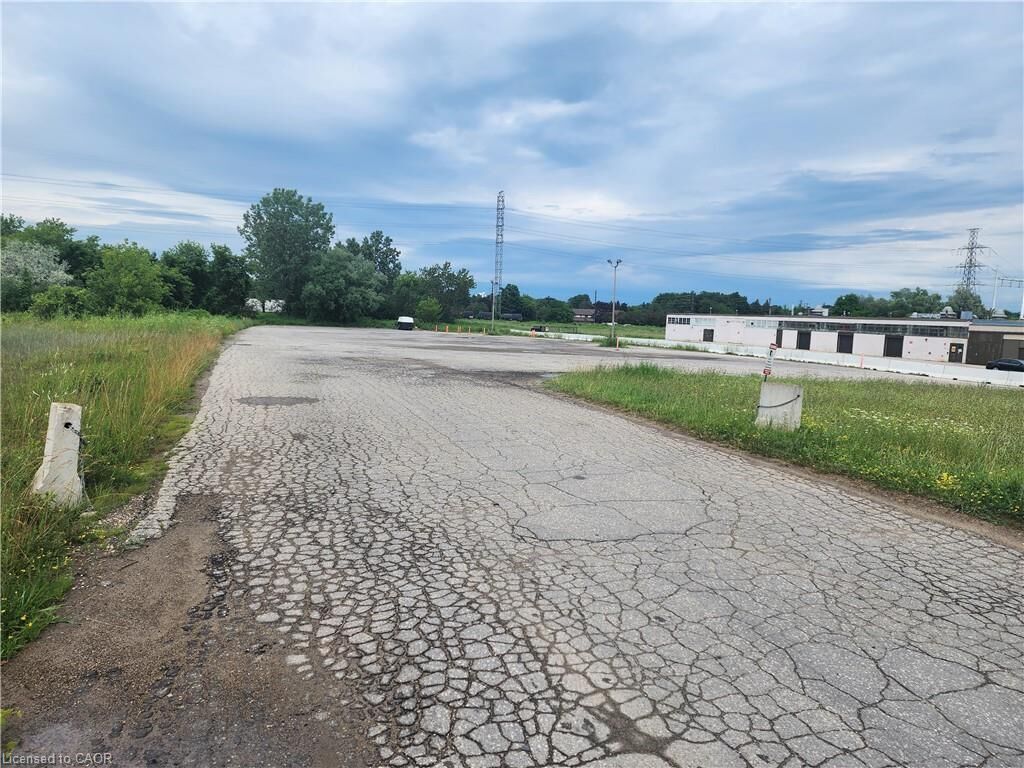 Property Photo:  175 Dawson Road  ON N2B 3C3 