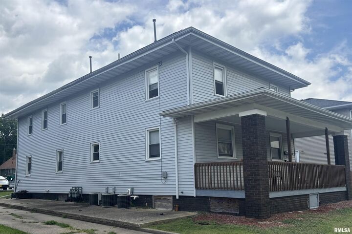 Property Photo:  308 W Adams Street 3  IL 61455 