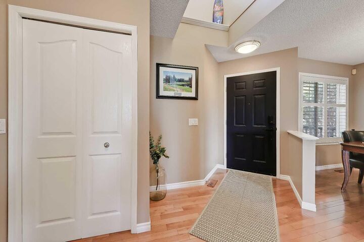 Property Photo: 46 Spring View SW AB T3H 3S7