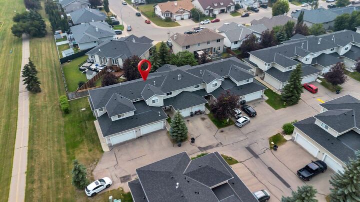 Property Photo: 127 Hillview Terrace AB T1P 1X3