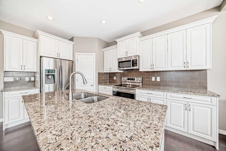 Property Photo:  264 Auburn Bay Drive SE  AB T3M 0S1 