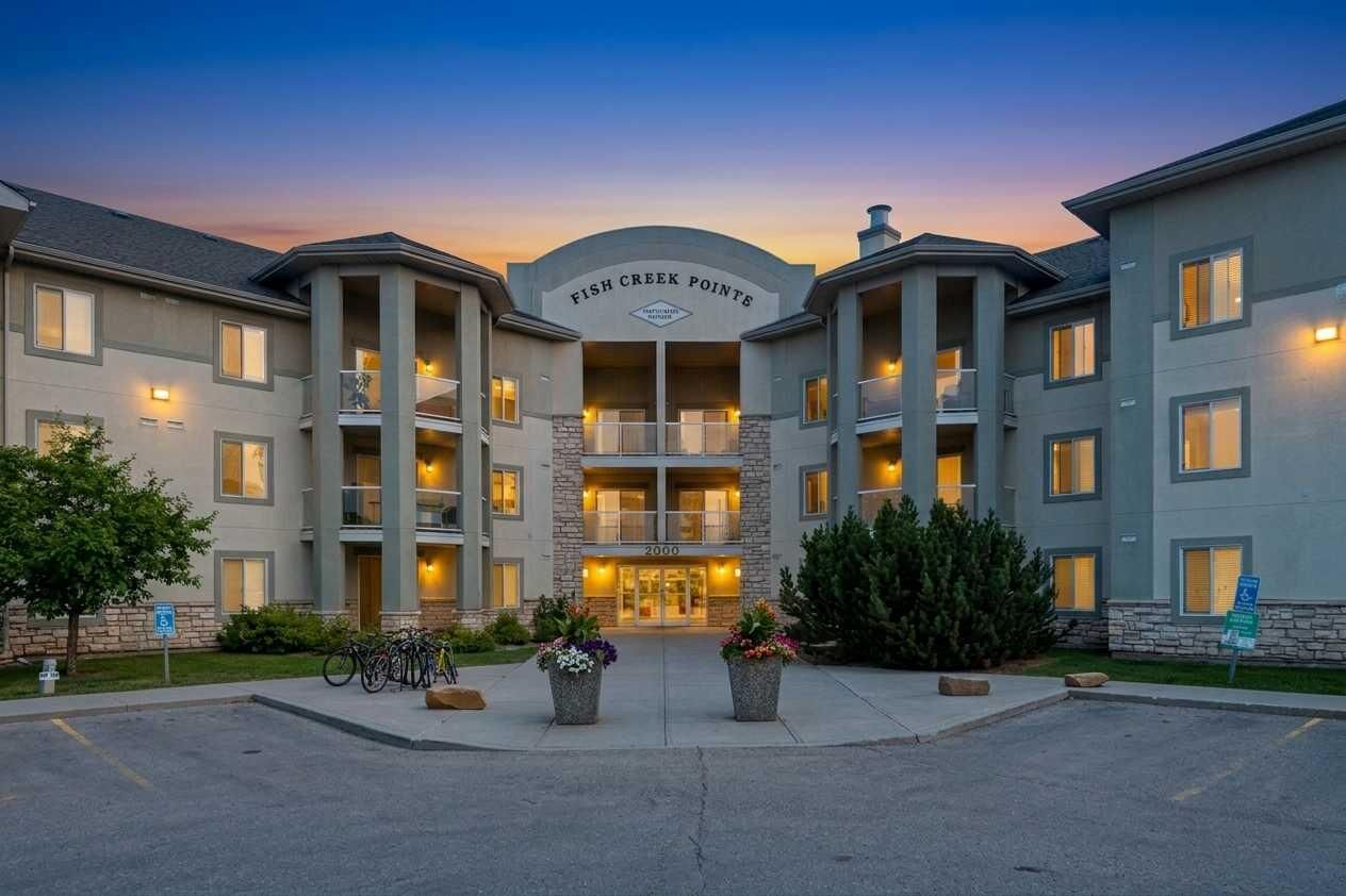 Property Photo: 2518 Fish Creek Boulevard SW 2110 AB T2Y 4T6