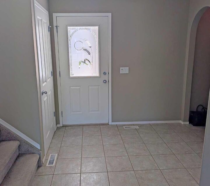 Property Photo: 34 Coopers Close SW AB T4B 2X1