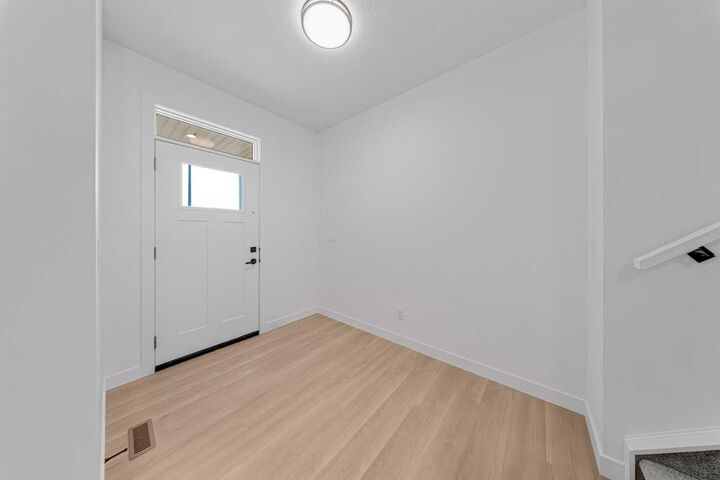 Property Photo: 1412 South Point Villas SW AB T4B 5P2