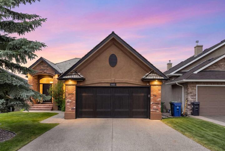 Property Photo:  112 Gleneagles View  AB T4C 1P3 