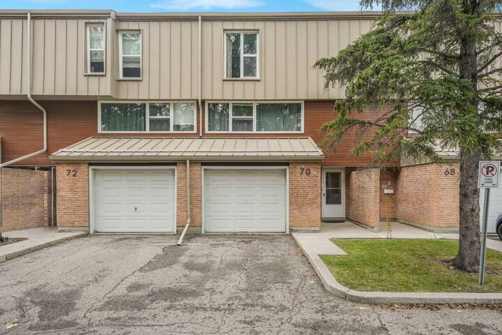 70 Brae Glen Lane SW — photo 1