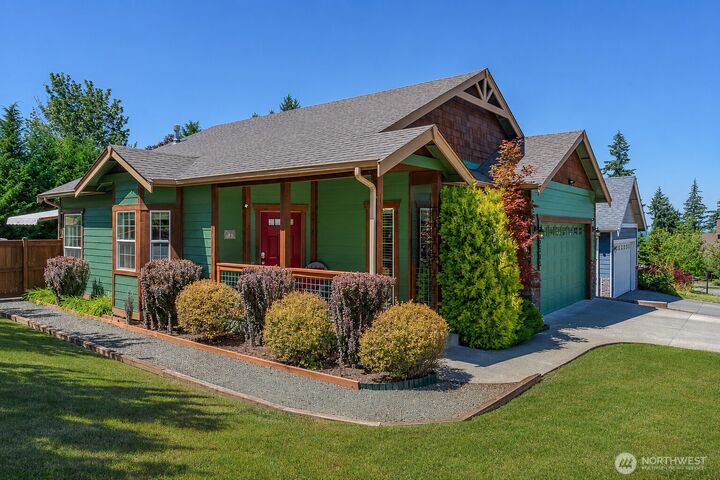 Property Photo:  2505  Elmont Court  WA 98229 