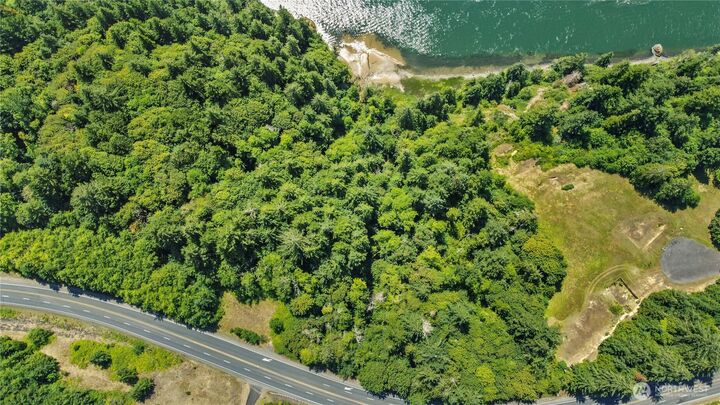 Property Photo:  26  Riverview East Road  WA 98612 