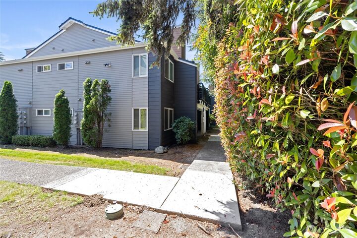 Property Photo:  2605 S 272nd Street 48  WA 98032 