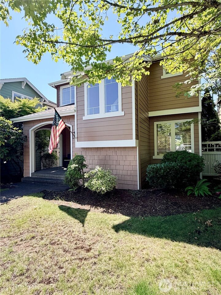 Property Photo:  4611 NE 5th Place  WA 98059 