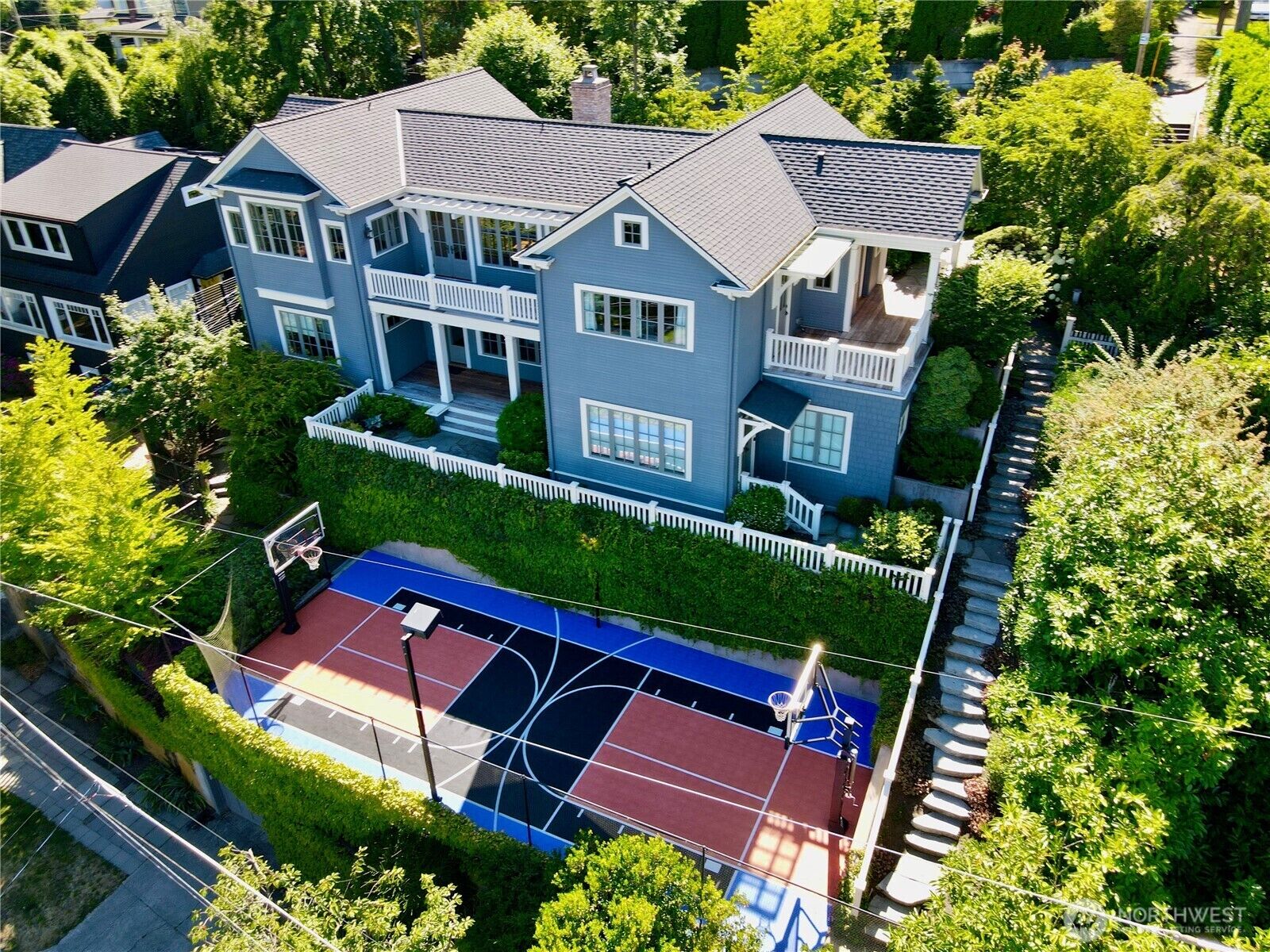 Property Photo:  403  Galer Street  WA 98109 
