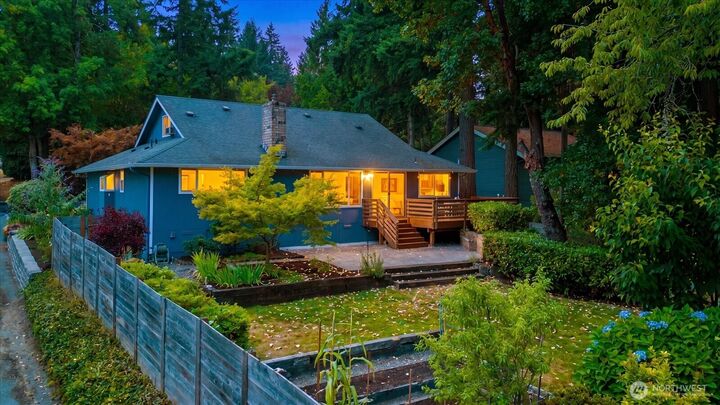 Property Photo:  18224  24th Avenue NE  WA 98155 