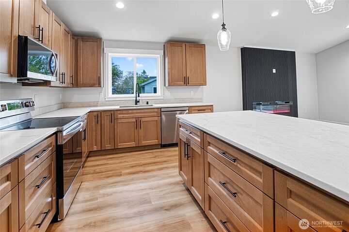 Property Photo:  130  Glover Court NE  WA 98569 