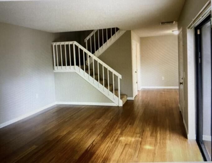 Property Photo: 1700 Embassy Drive 105 FL 33401