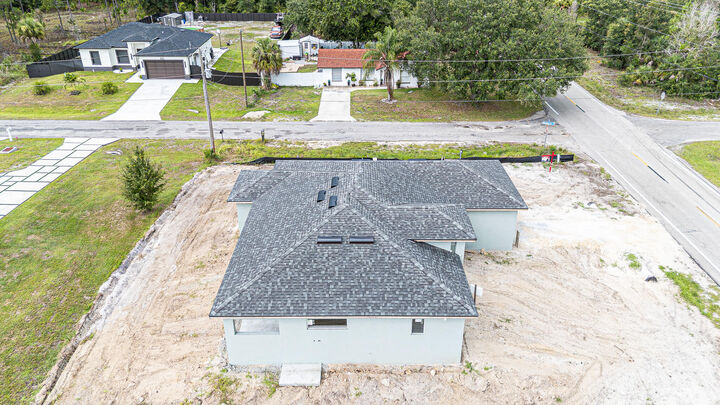 Property Photo:  1300 E 10th Street  FL 33972 