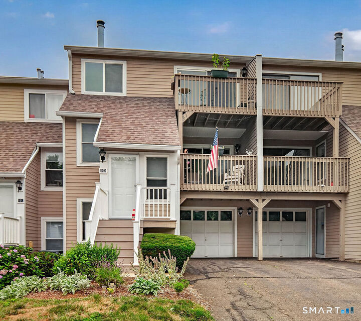 Property Photo:  105 Peddlars Drive 105  CT 06405 