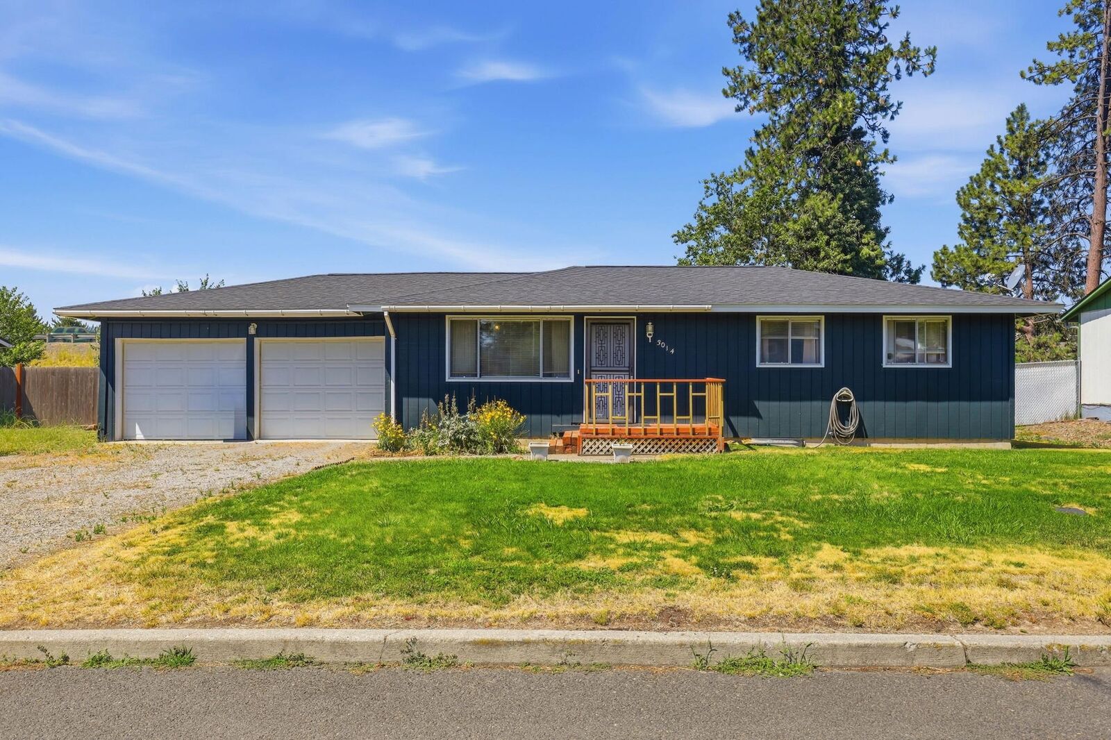 Property Photo:  3014 S Avalon Rd  WA 99216 
