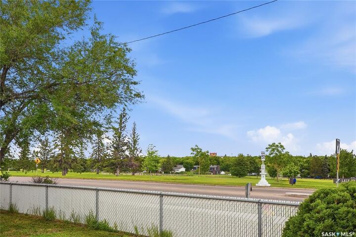 Property Photo: 201 P Avenue N SK S7L 2V6