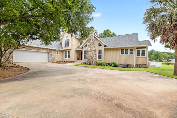Property Photo:  1120 Waters Edge Drive  SC 29148 
