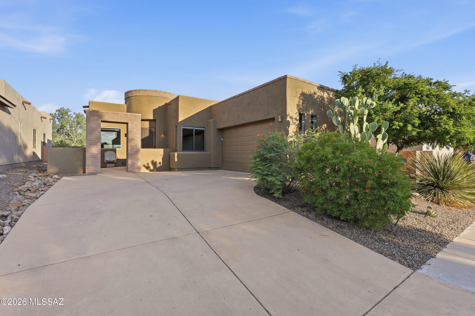 Property Photo:  11500 N Moon Ranch Place  AZ 85658 