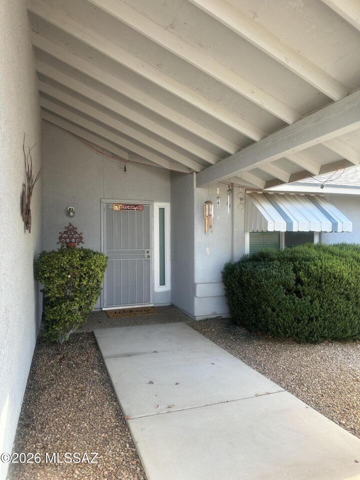Property Photo: 1484 W Oak Shadows Drive AZ 85737