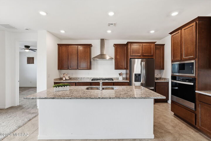 Property Photo:  12512 N Rihl Drive  AZ 85653 