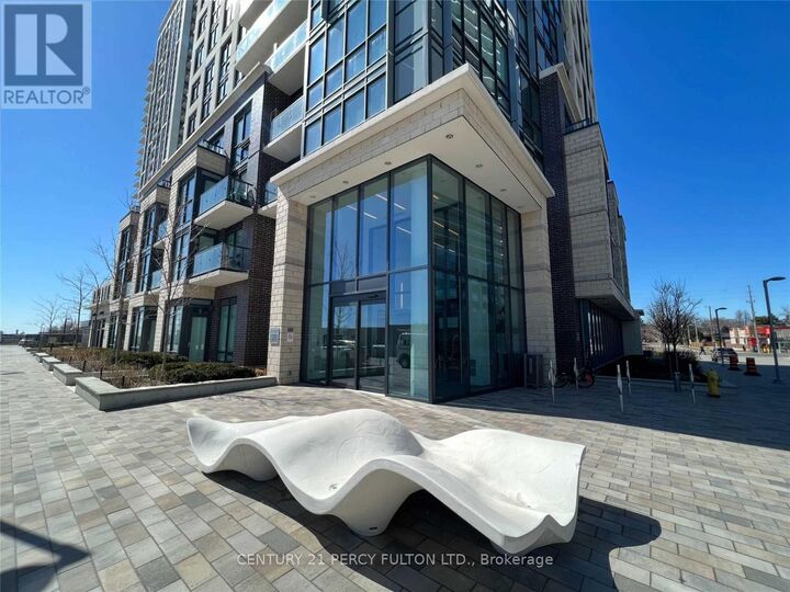 Photo de la propriété: 20 Thomas Riley Road 1505 ON M9B 1B3