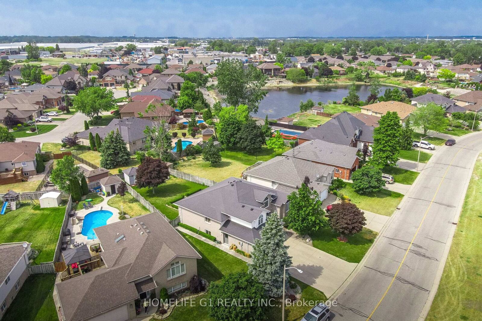 Property Photo: 165 Ellison Avenue ON N8H 5H9