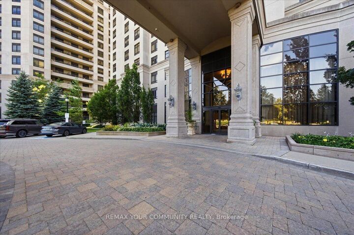 Property Photo:  9245 Jane Street 1109  ON L6A 0J9 