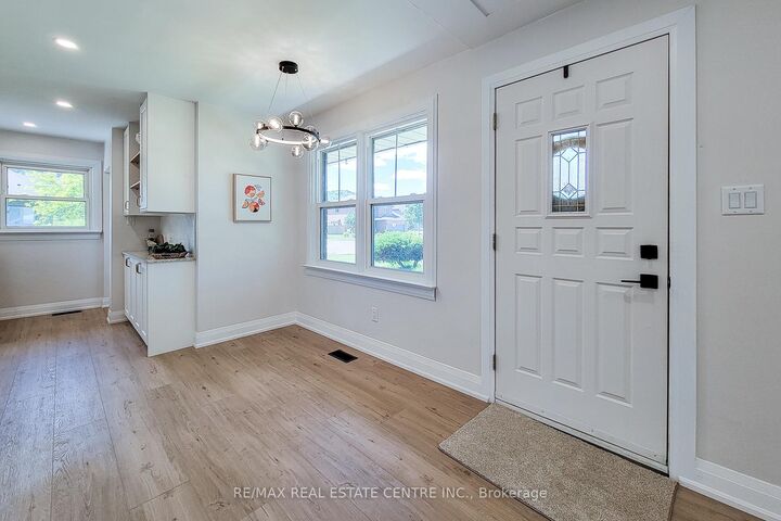 220 Winona Road — photo 1