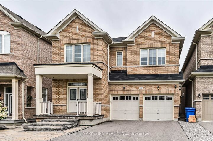 Property Photo:  38 Russell Parker Crescent  ON L4G 0V5 